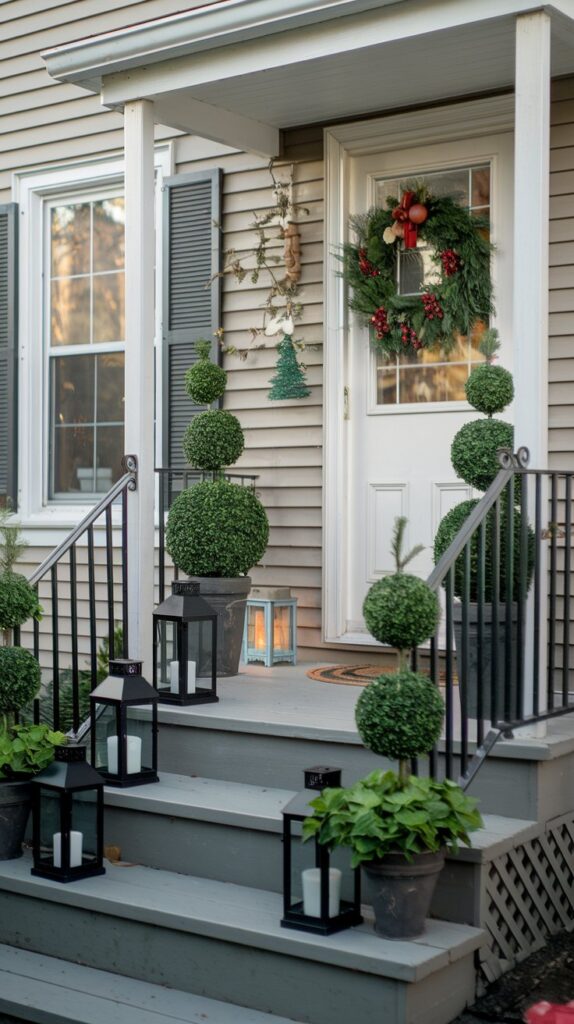 Small Porch Christmas Decor